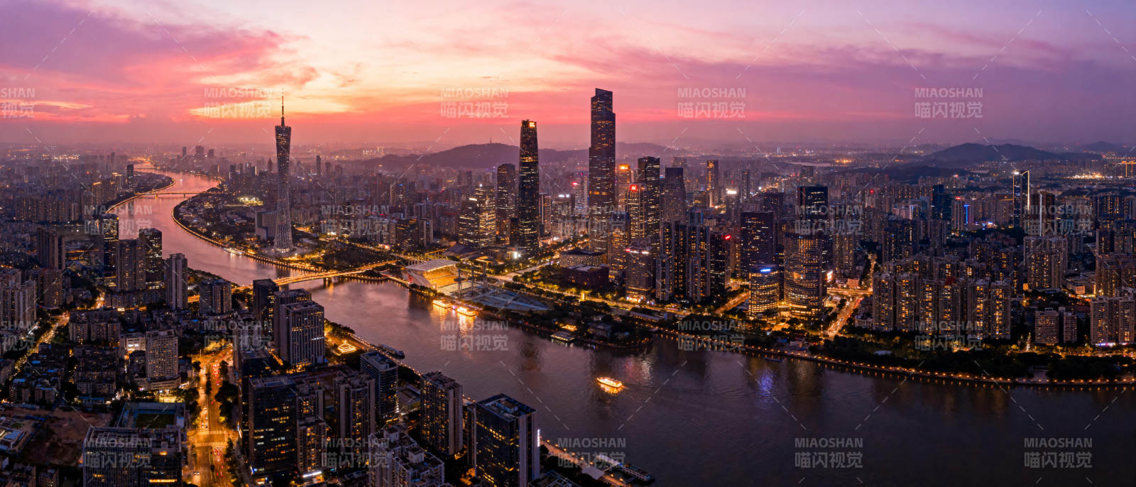 城市夜景璀璨图片