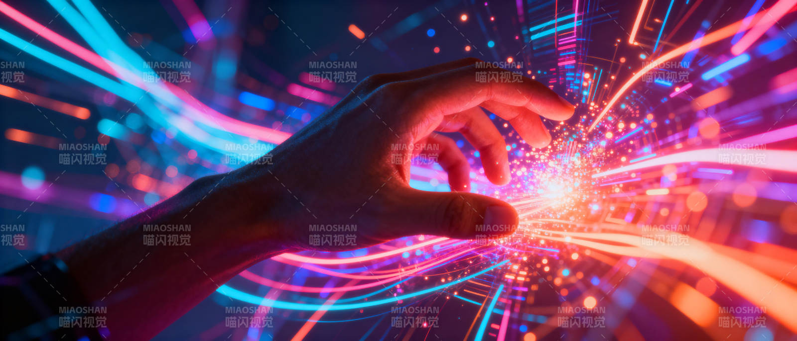 指尖触碰未来光束图片