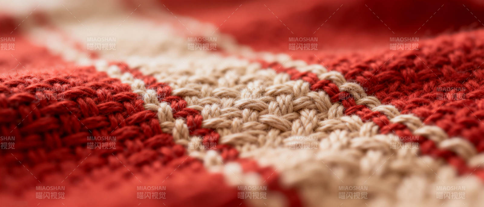 红白条纹针织布图片