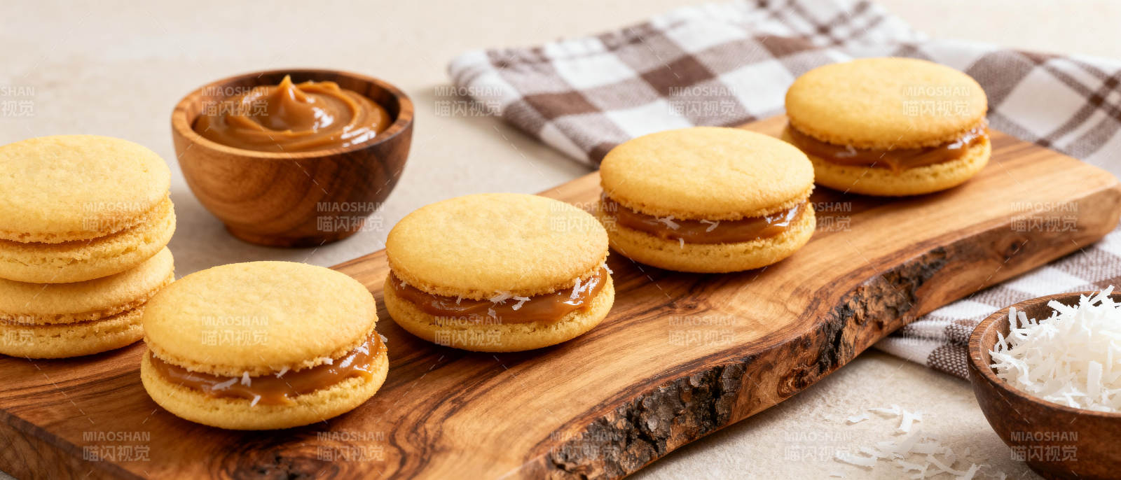 焦糖椰蓉马卡龙图片