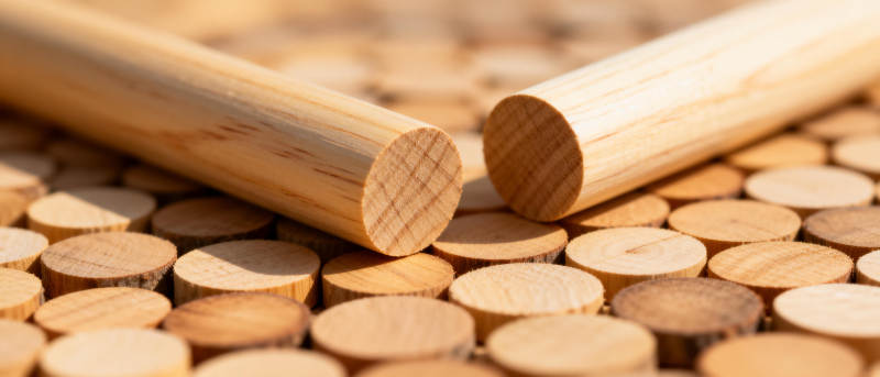 木制圆柱排列图图片