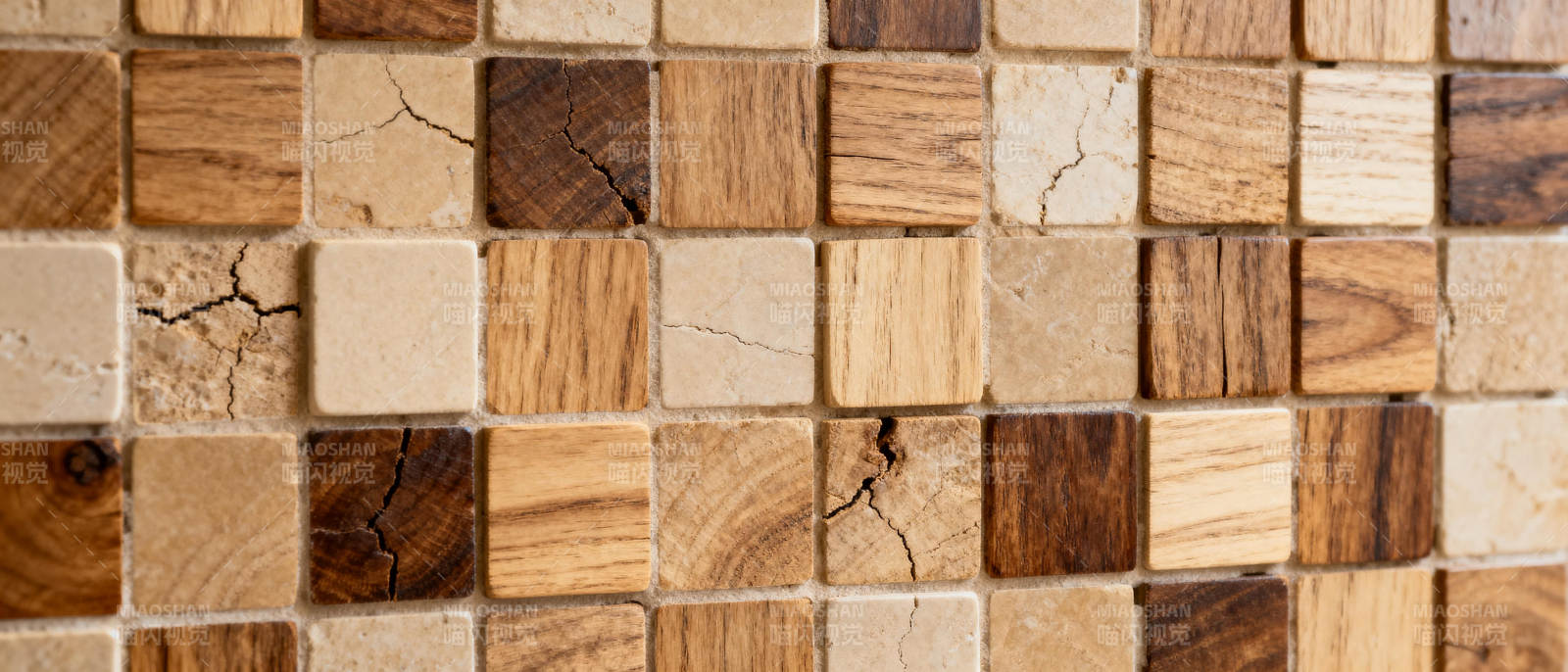 木纹马赛克拼贴图片