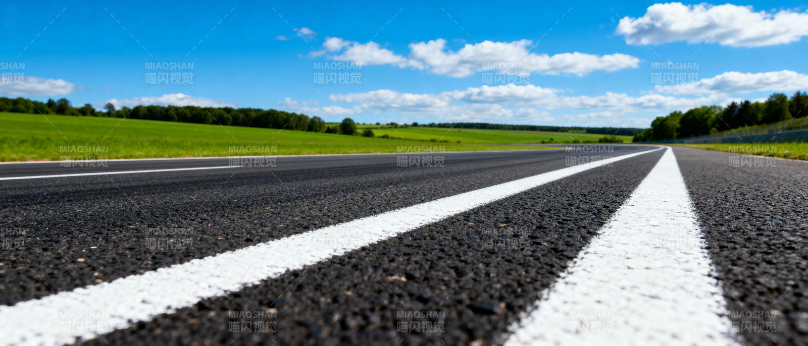 公路延伸至远方图片