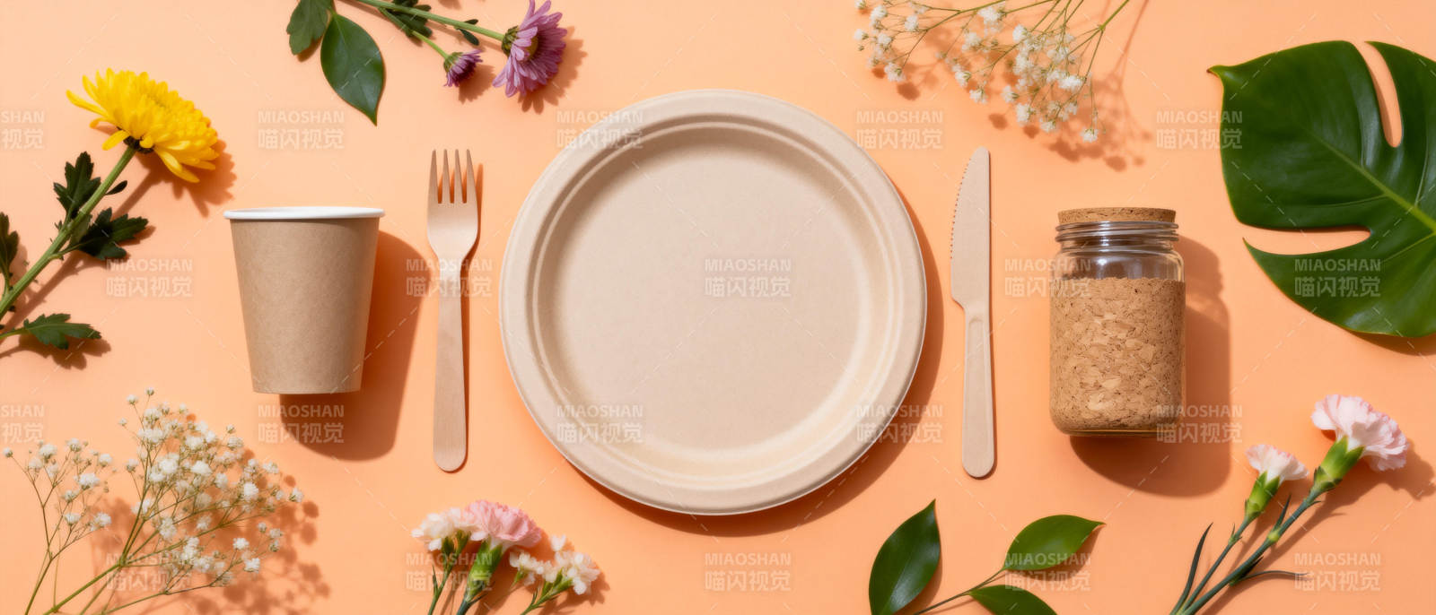 环保餐桌布置图片