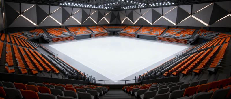 空旷的室内体育馆图片