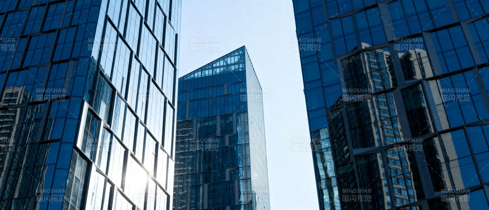 现代都市高楼群图片