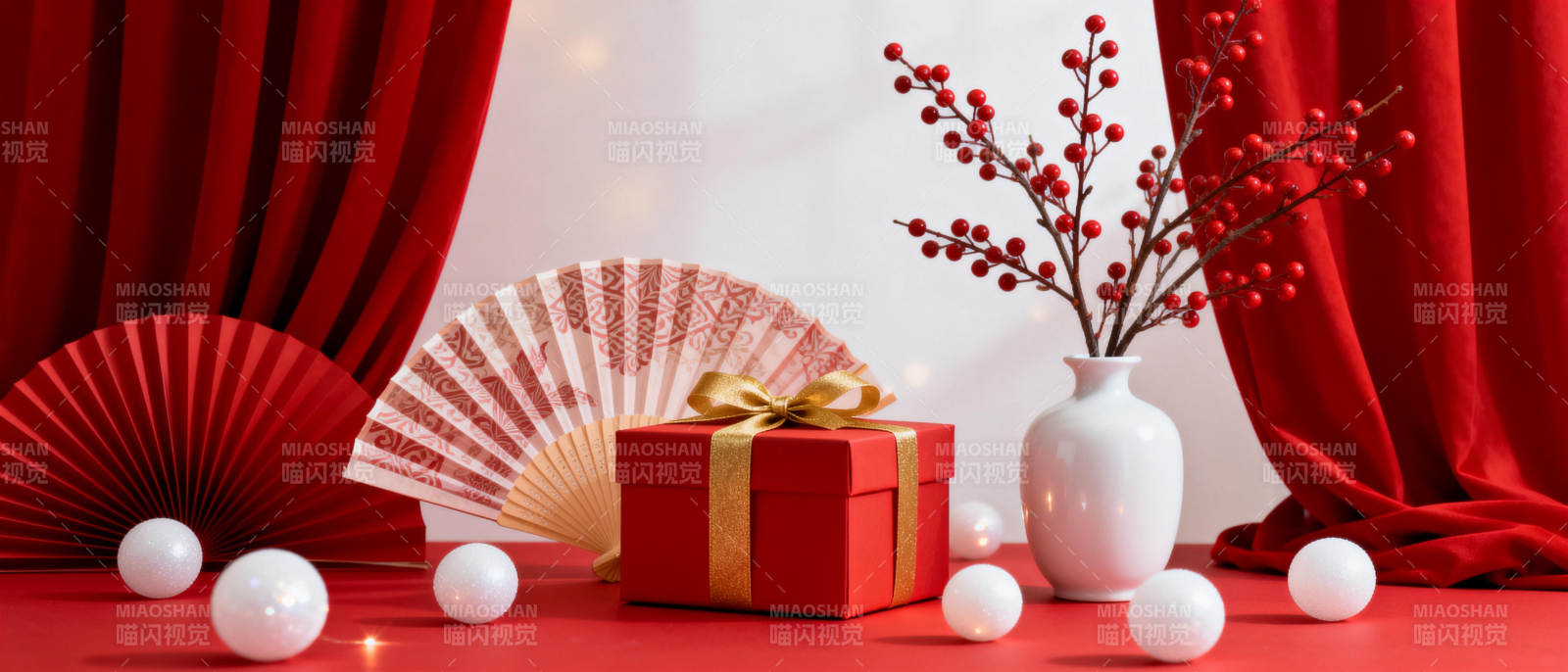 圣诞红礼盒装饰图片
