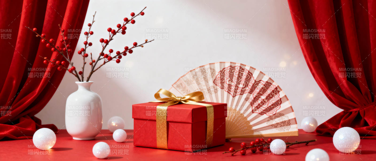 红幕礼盒迎新春图片