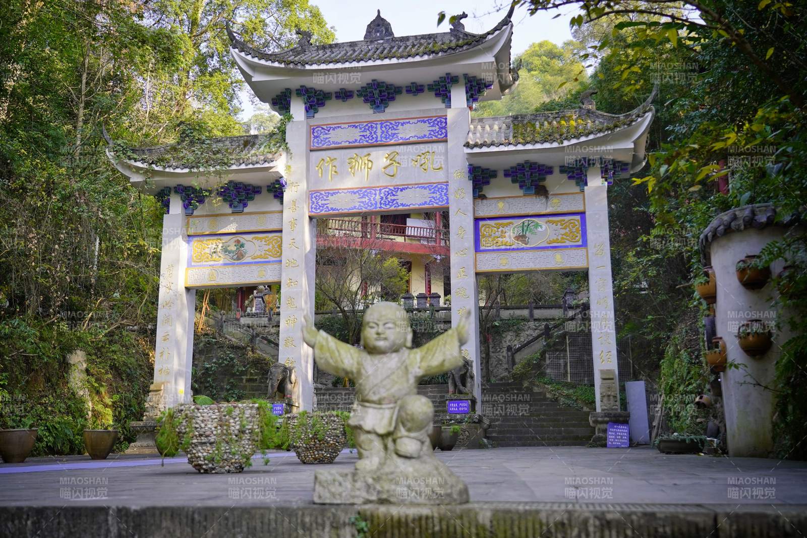 般若寺入口石雕图片