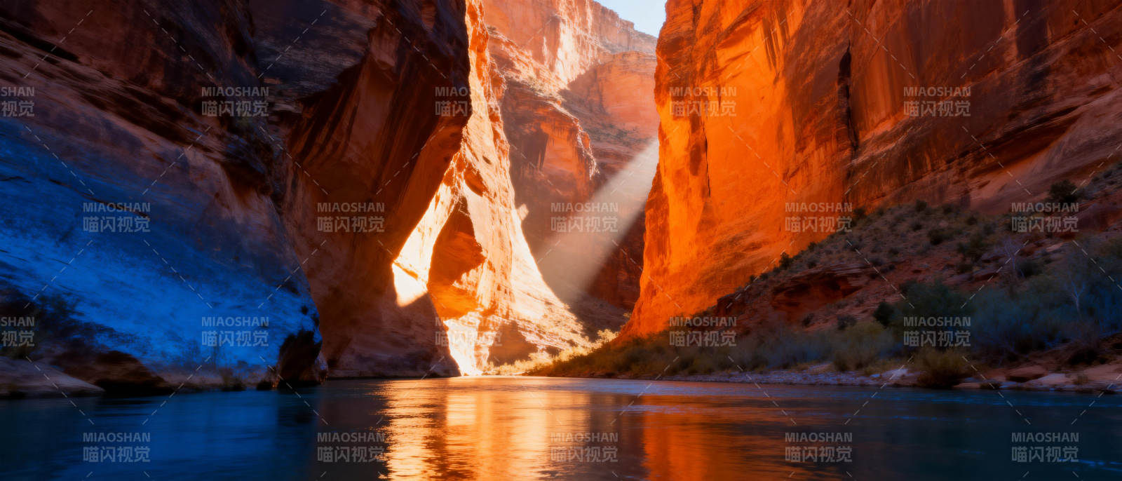峡谷光影奇景图片