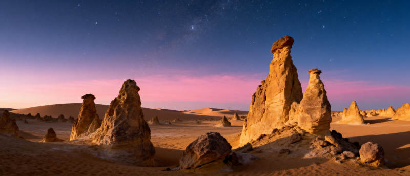 沙漠奇岩夜景图片