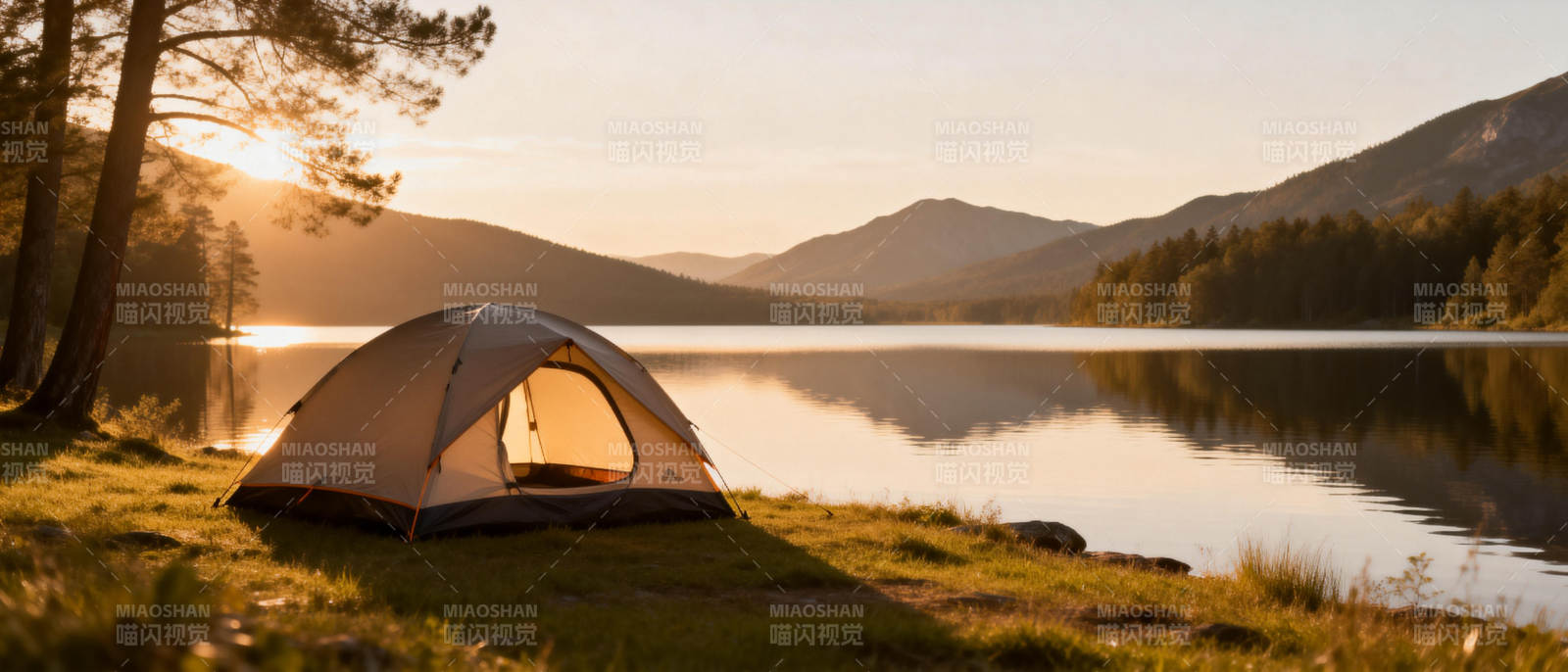湖畔露营日落美景图片