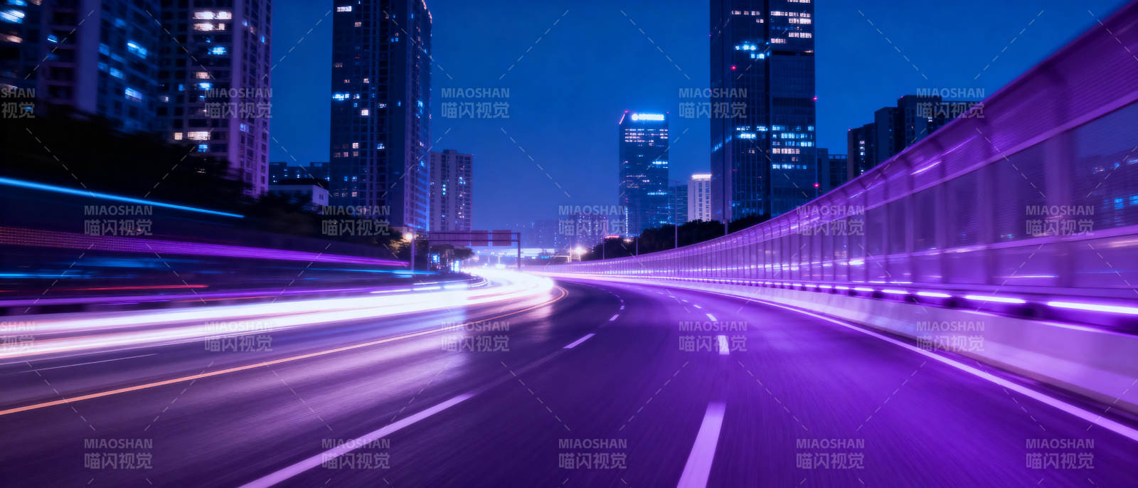 霓虹夜路疾驰图片