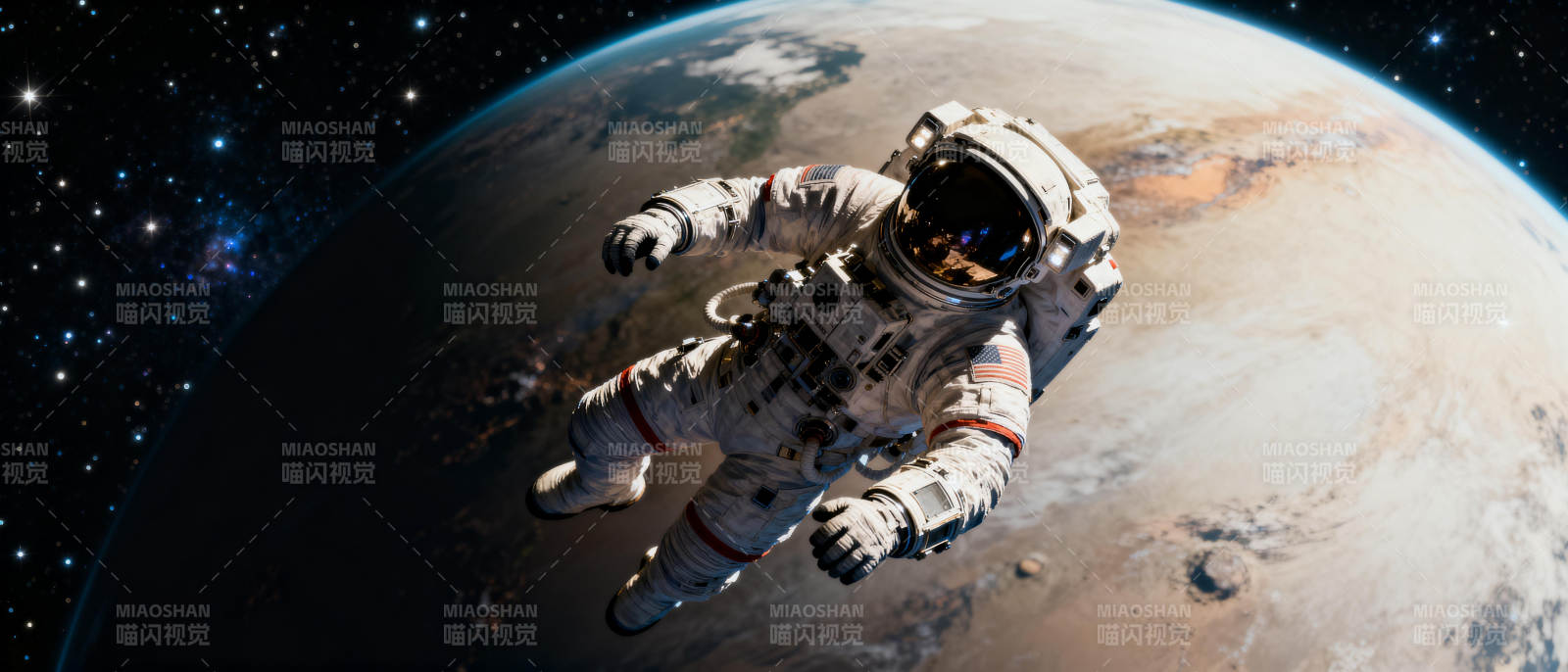 宇航员太空漫游图片