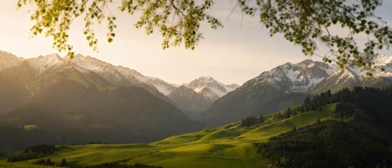 山间晨曦美景图片