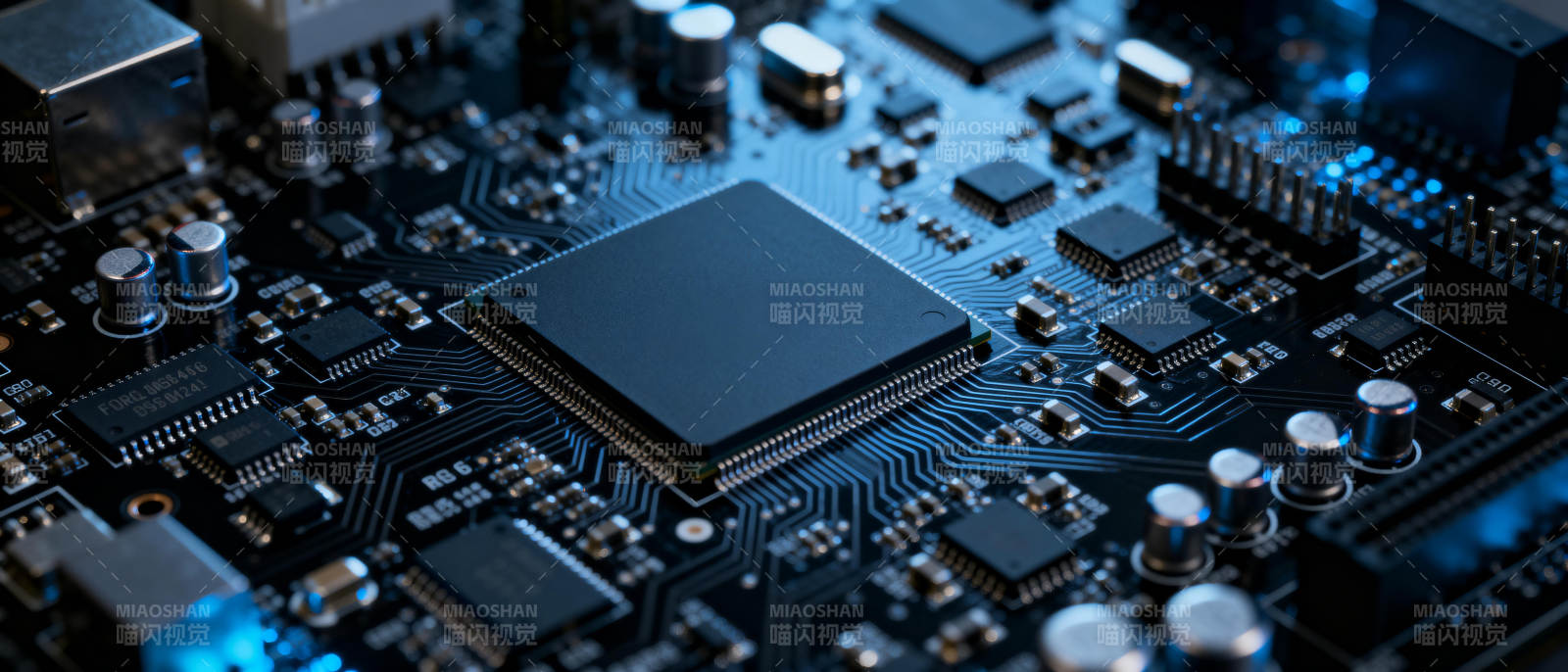 芯片电路板特写图片