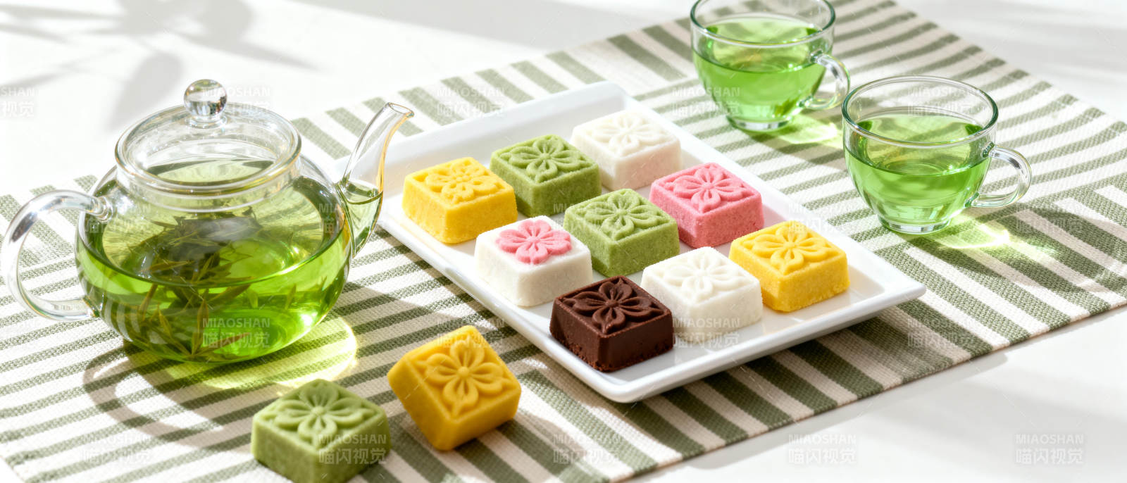 茶香伴甜点图片