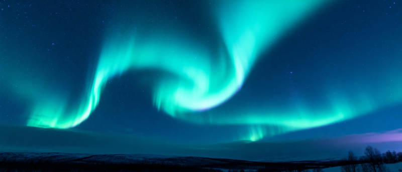 极光舞动夜空图片