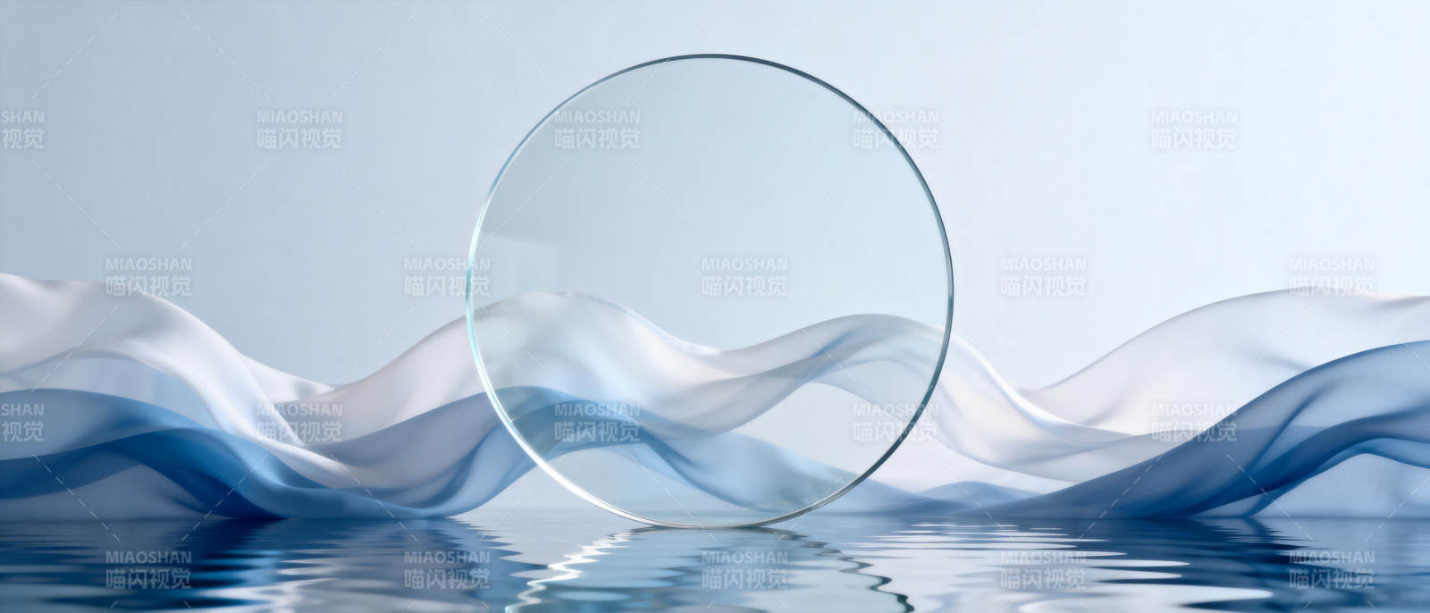 水波轻拂透明环图片