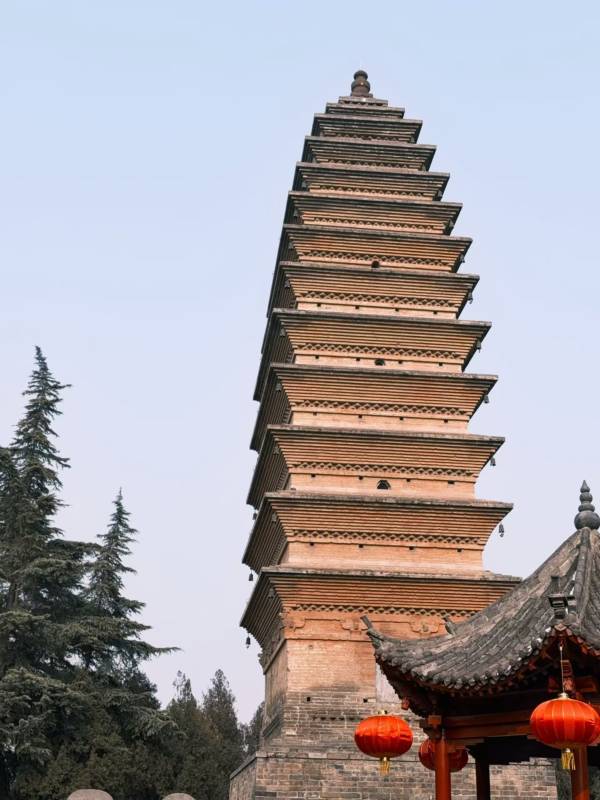 洛阳白马寺古塔巍峨耸立图片