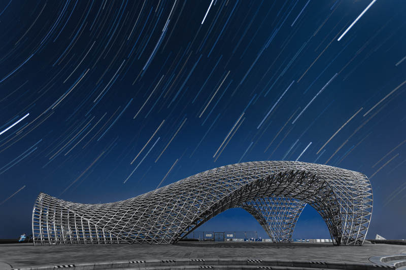 星轨下的未来建筑  滴水湖图片