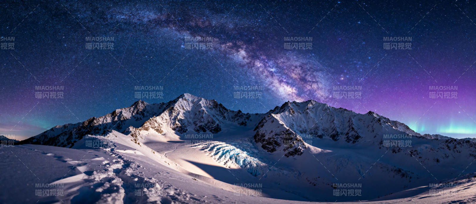 雪山星河夜景图片