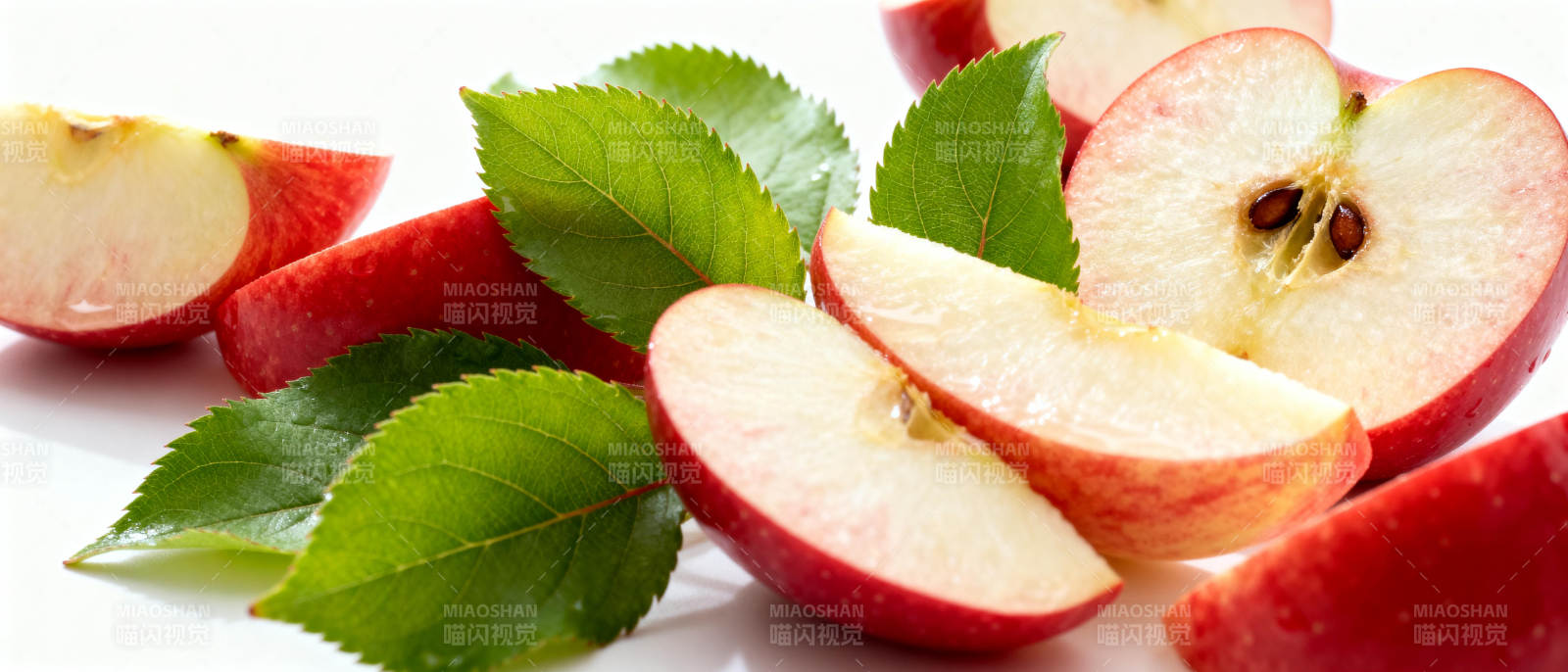 鲜红苹果切片图片