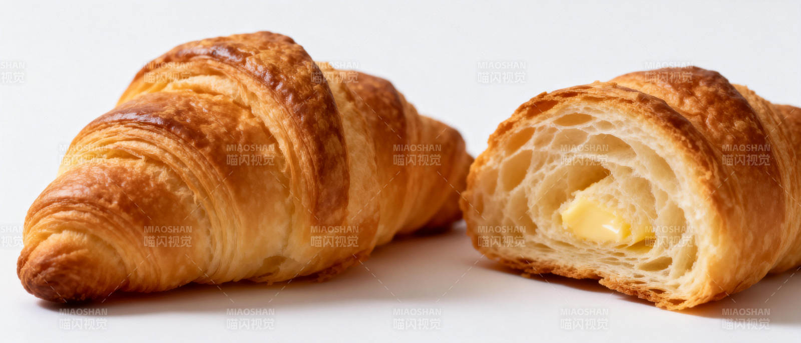 金黄酥脆牛角包图片