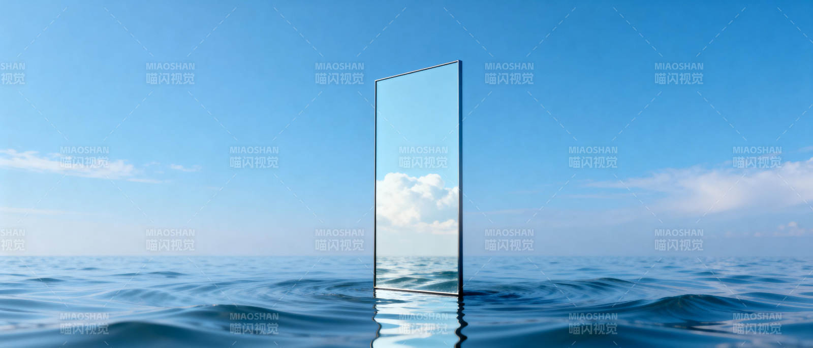 海镜映天际图片