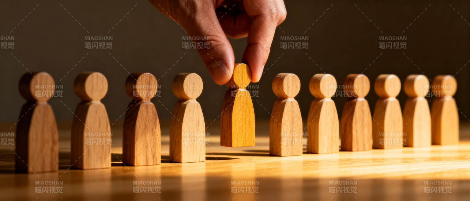 选择与领导图片