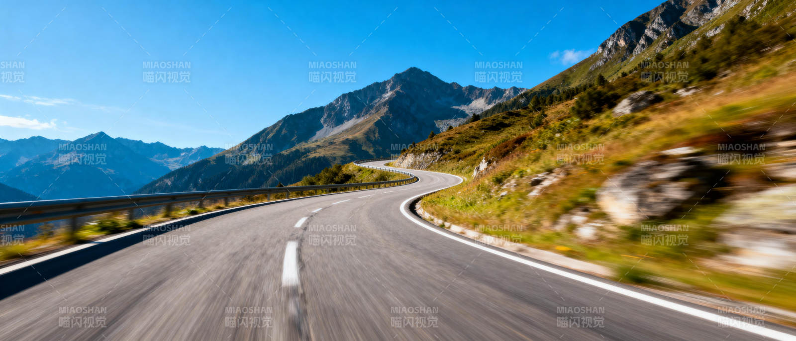 山间公路风光图片