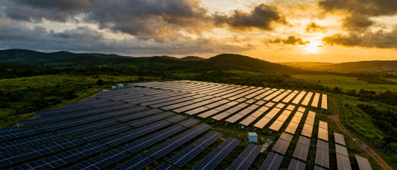 光伏电站日落美景图片