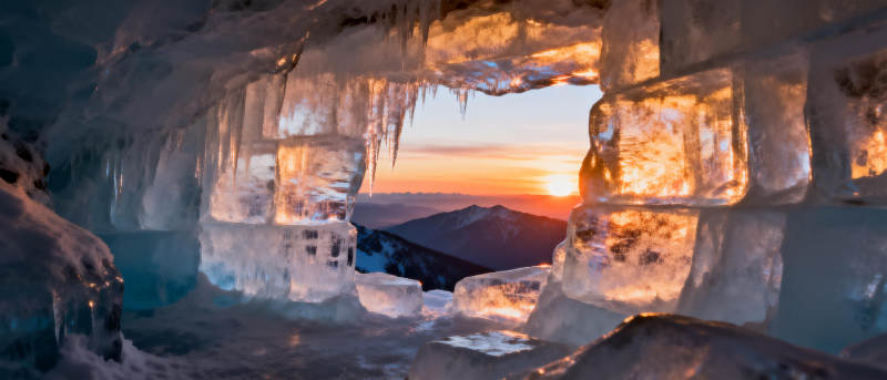 冰洞日落美景图片