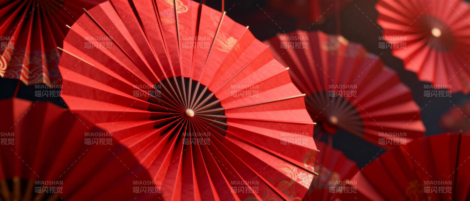 红扇纷飞迎新春图片