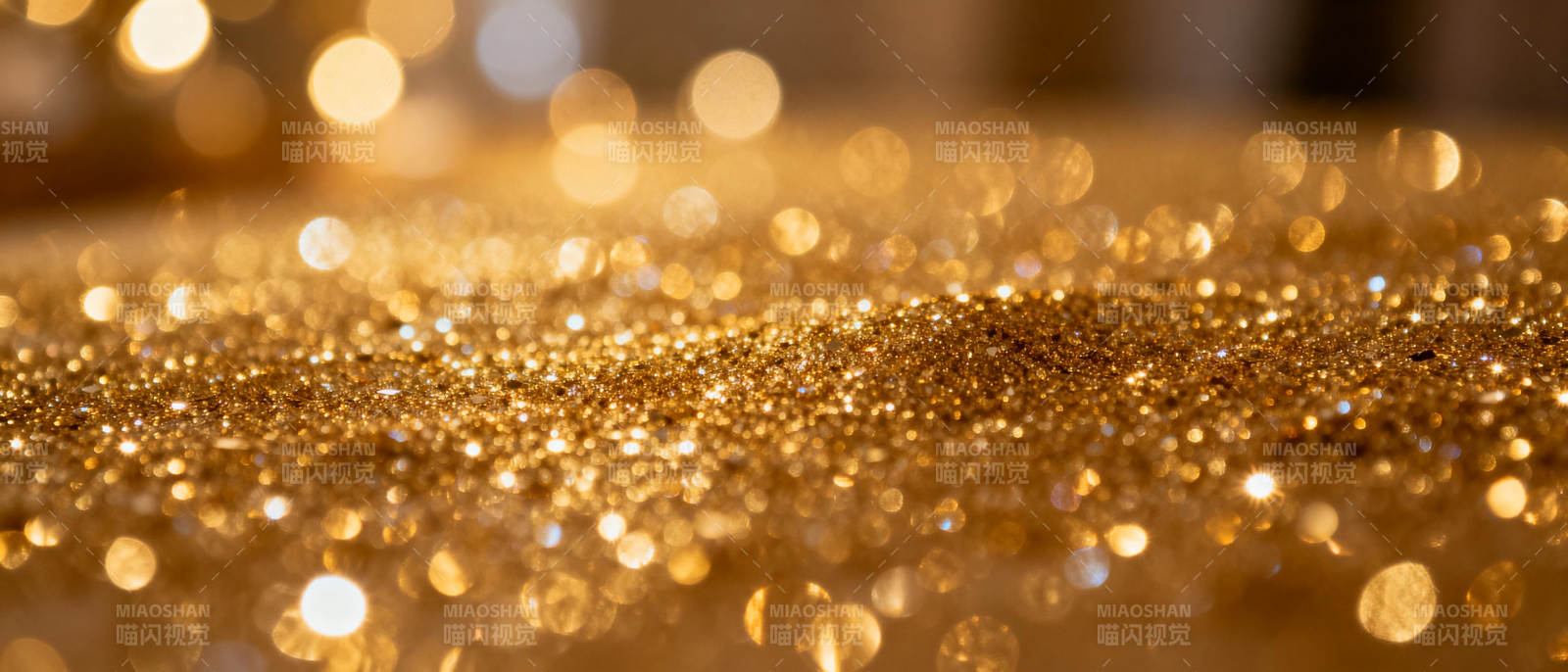 金色闪耀的梦幻背景图片