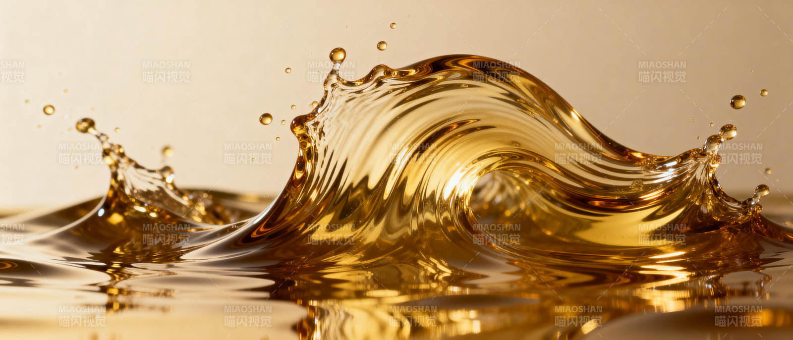 金色液体飞溅图片