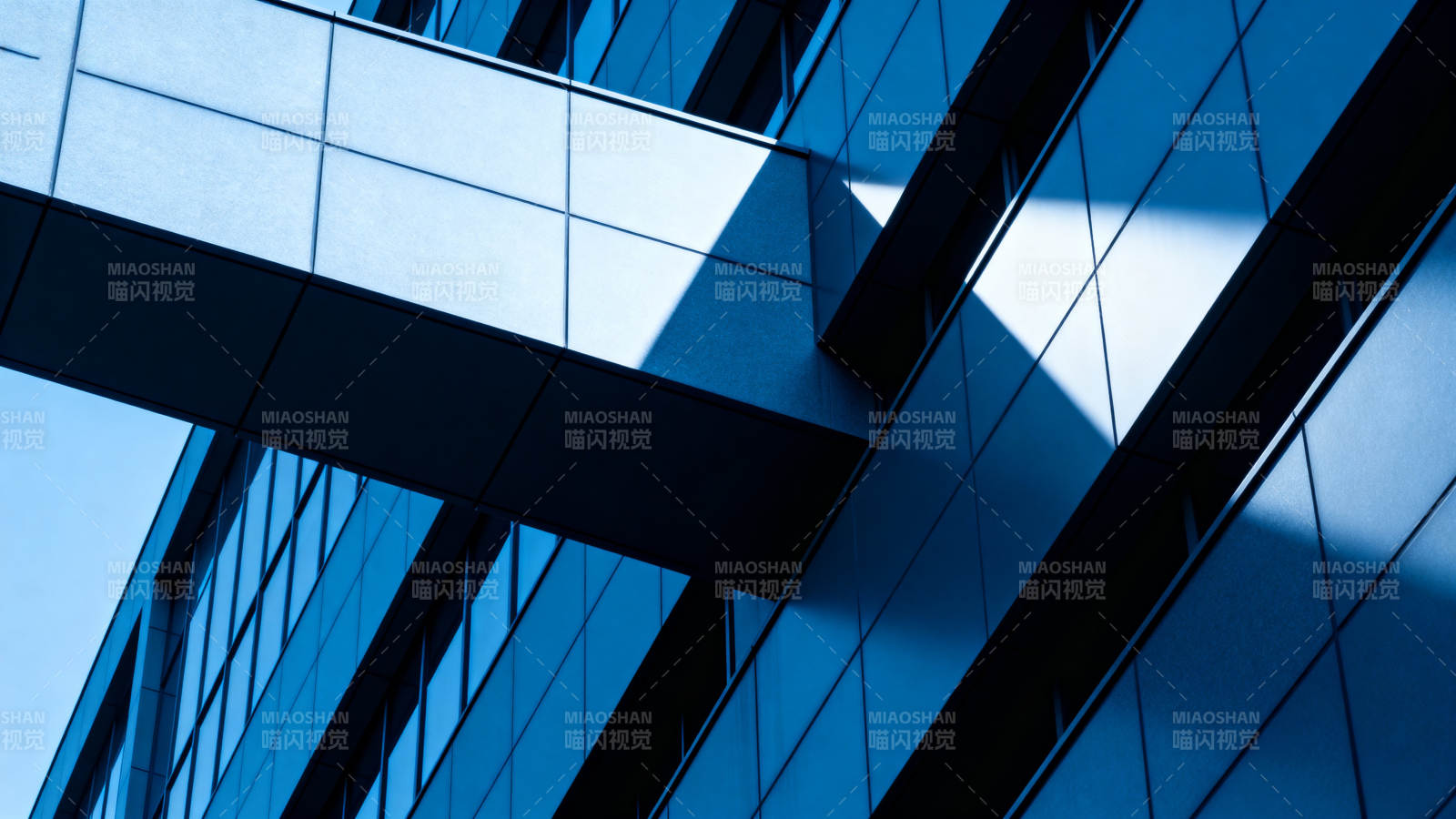 现代建筑玻璃幕墙结构图片