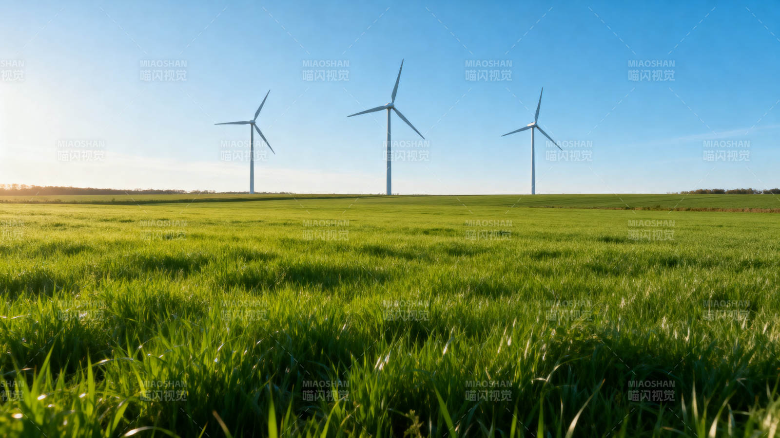 风力发电机绿色田野图片