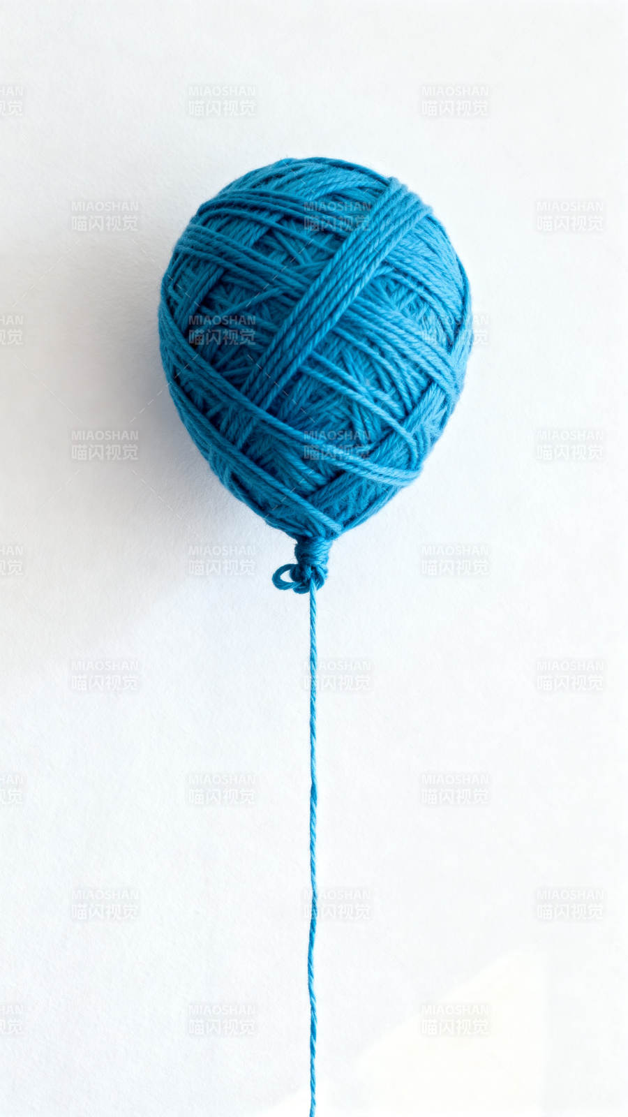 蓝色毛线球气球创意图片