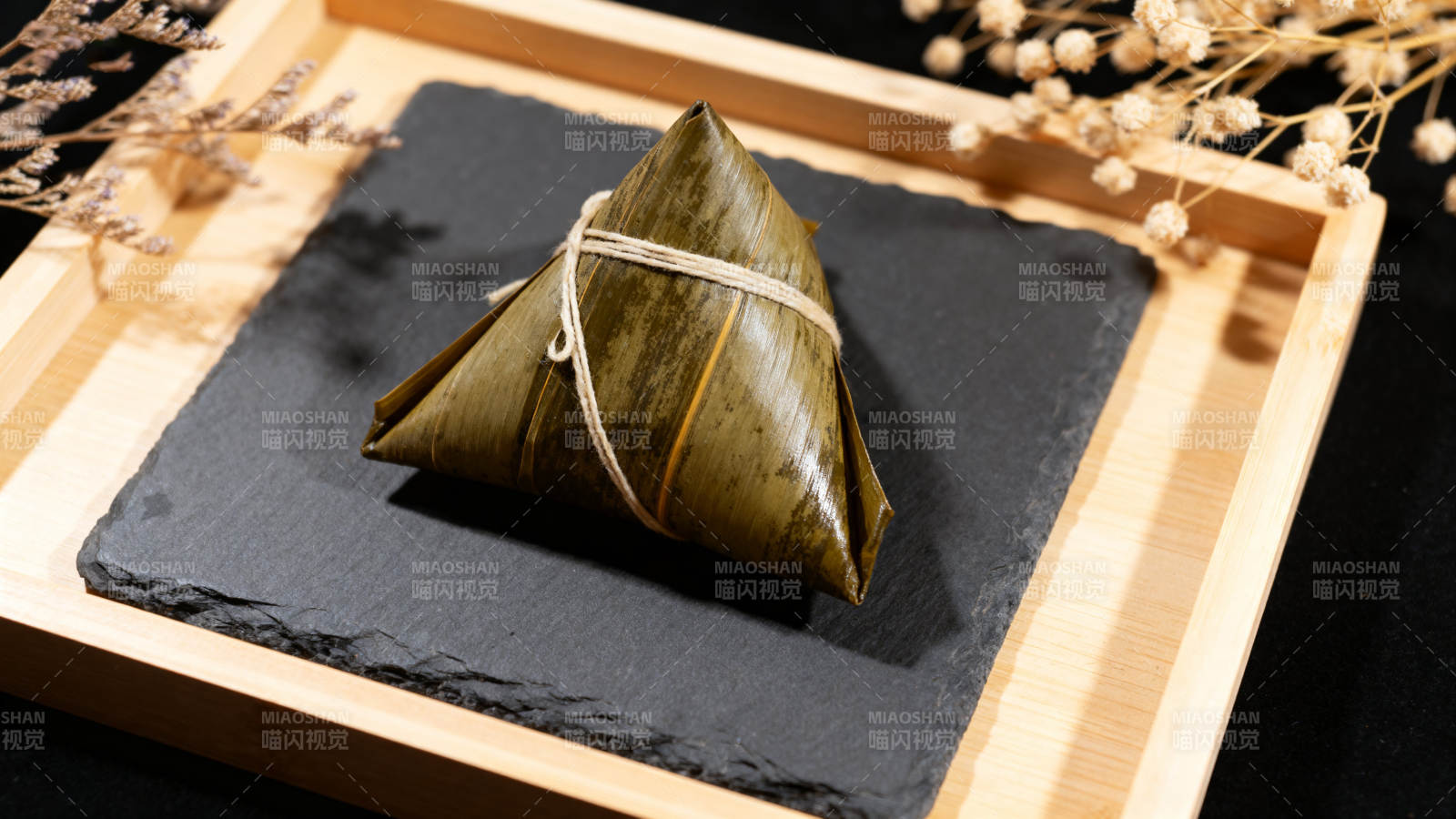 传统粽子特写展示图片