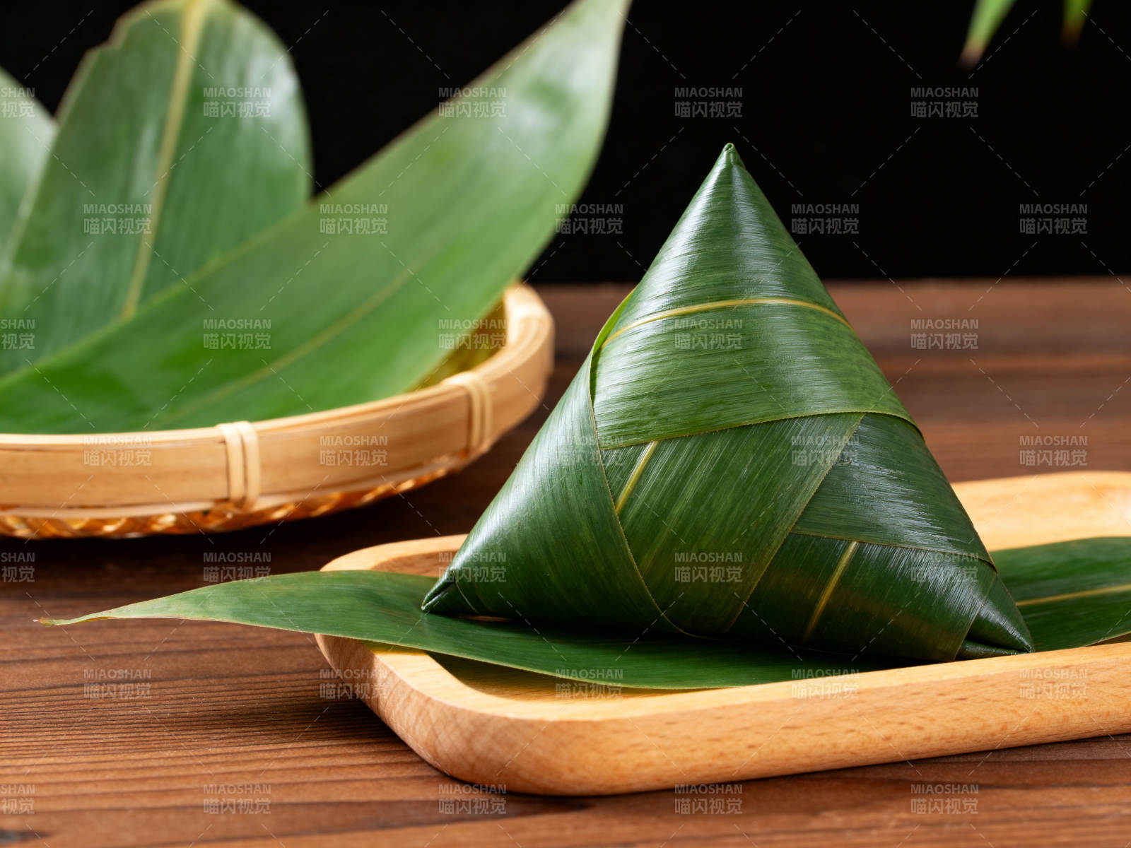 端午节传统粽子特写图片