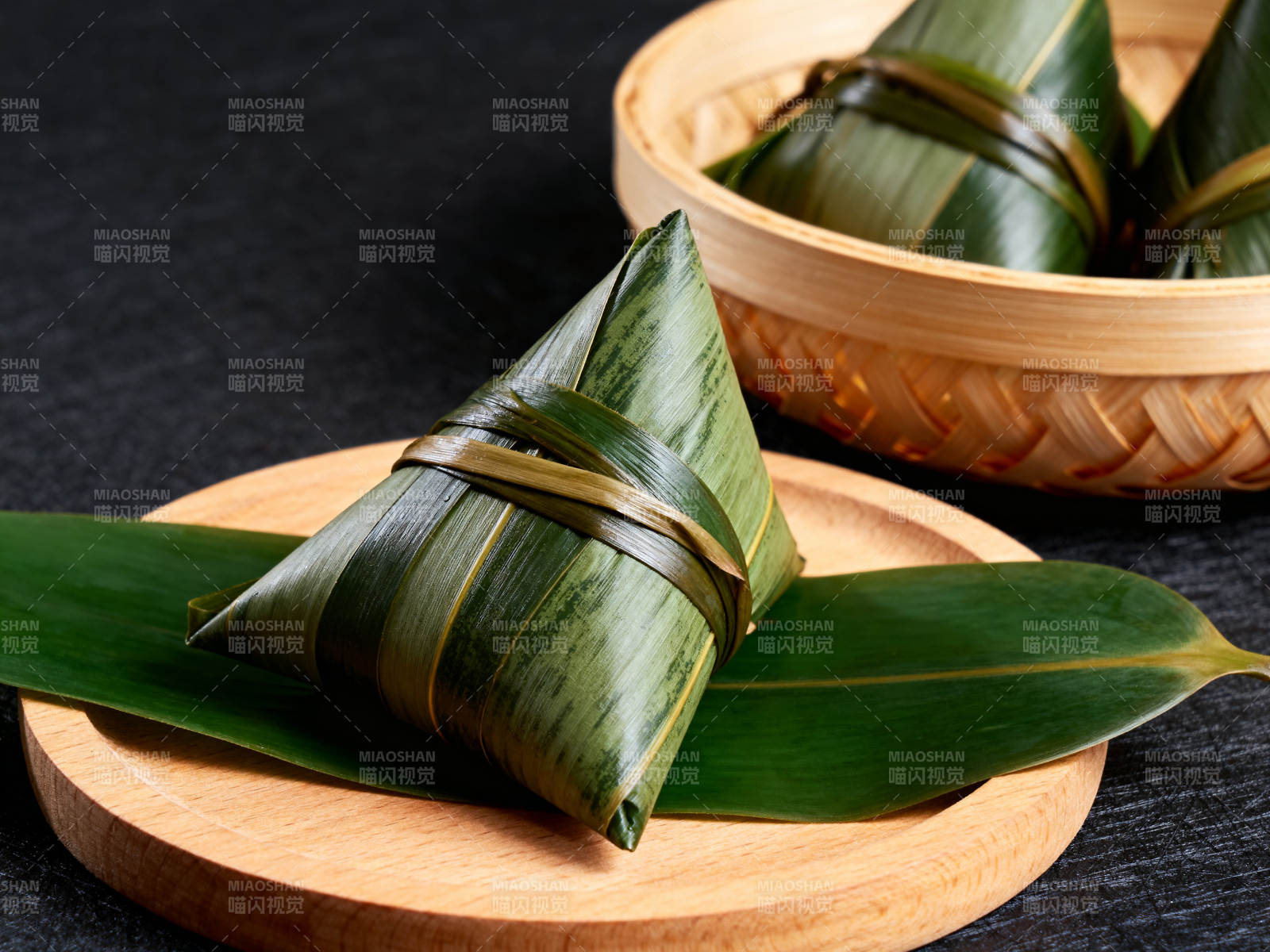 端午节传统粽子特写图片