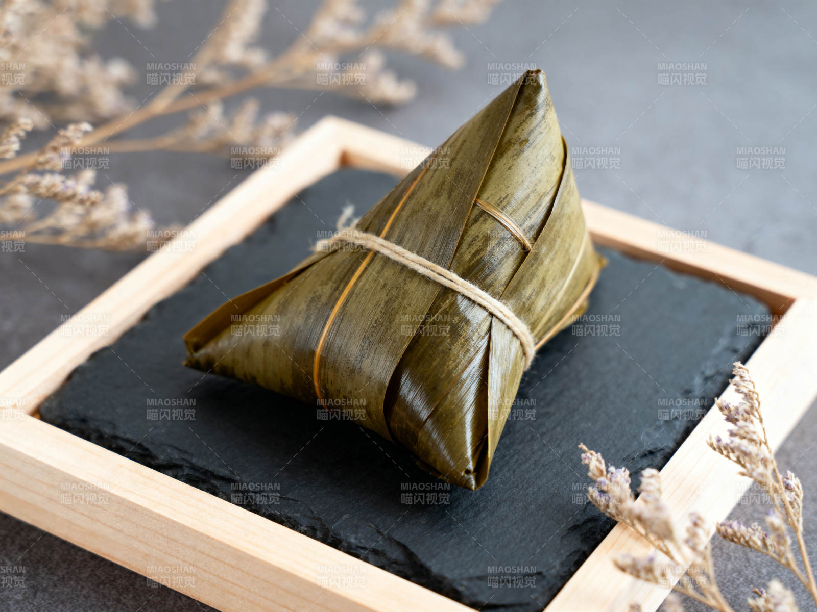 传统粽子特写展示图片