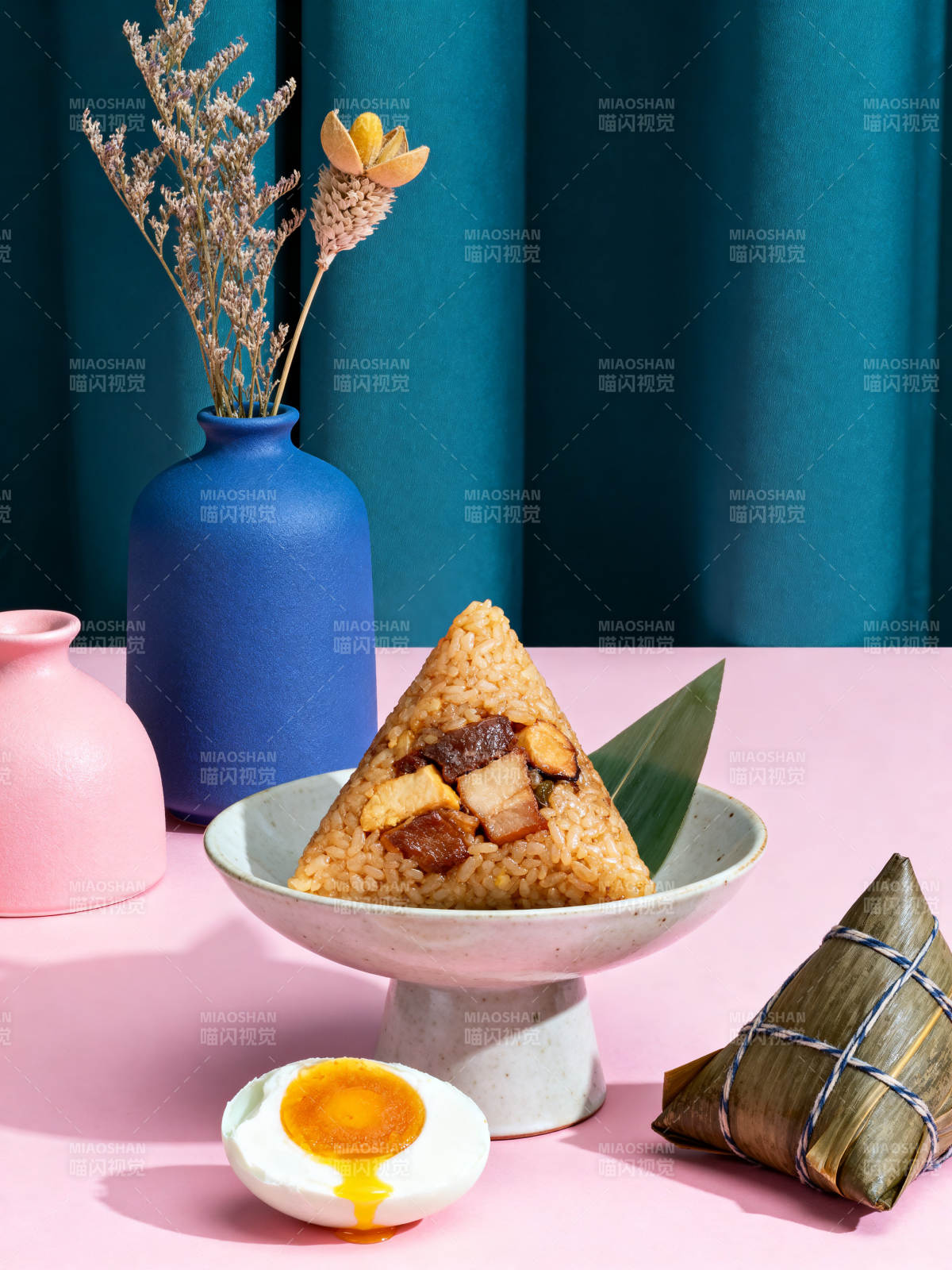端午节粽子与咸蛋搭配图片