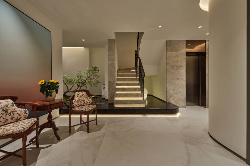 现代简约客厅楼梯图片