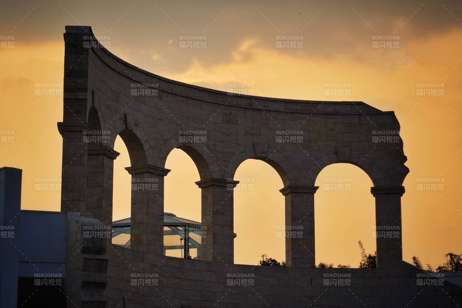 中法交流中心的罗马墙图片