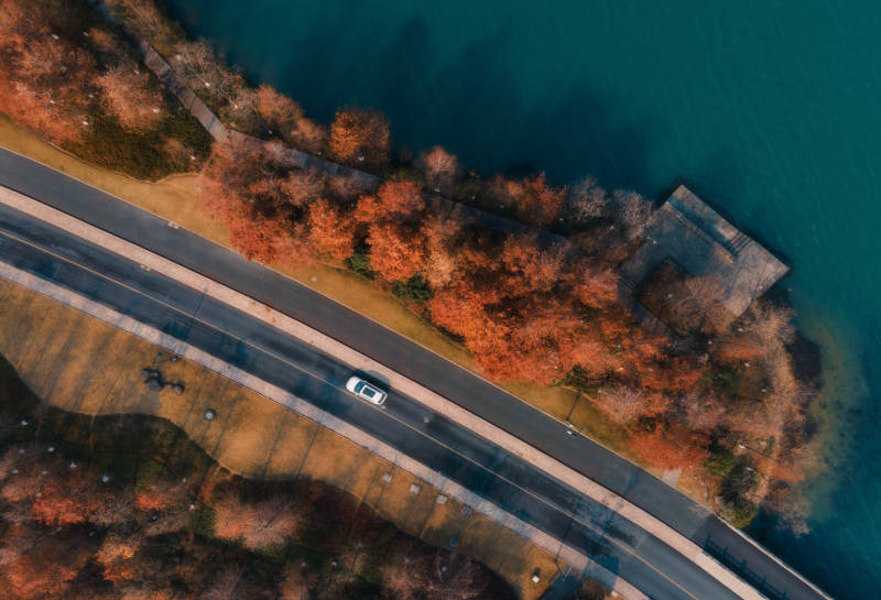 湘湖秋湖公路美景图片