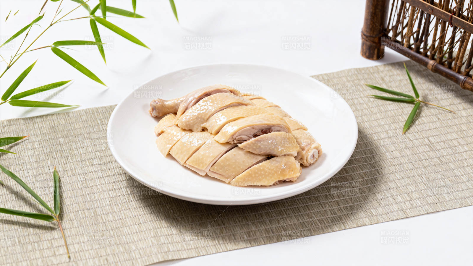 白切鸡传统美食展示图片