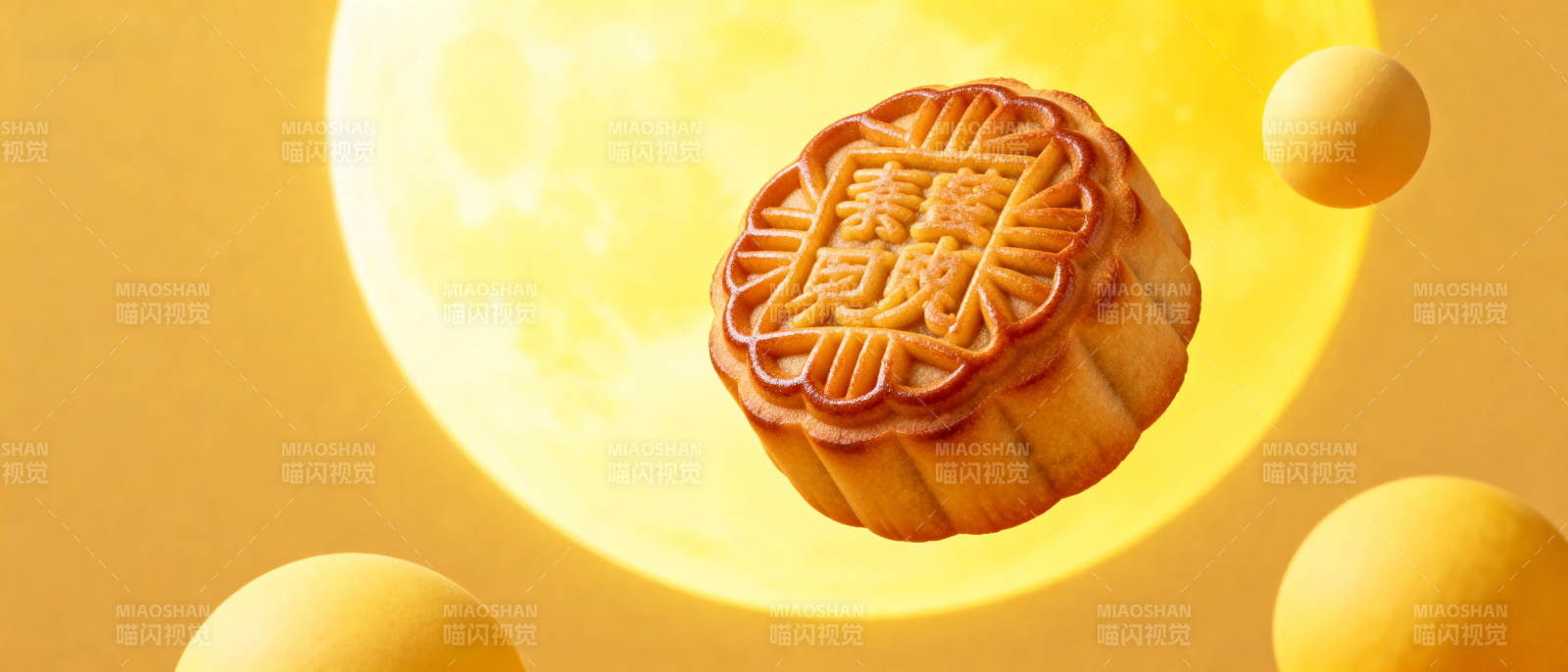 中秋月饼与明月图片