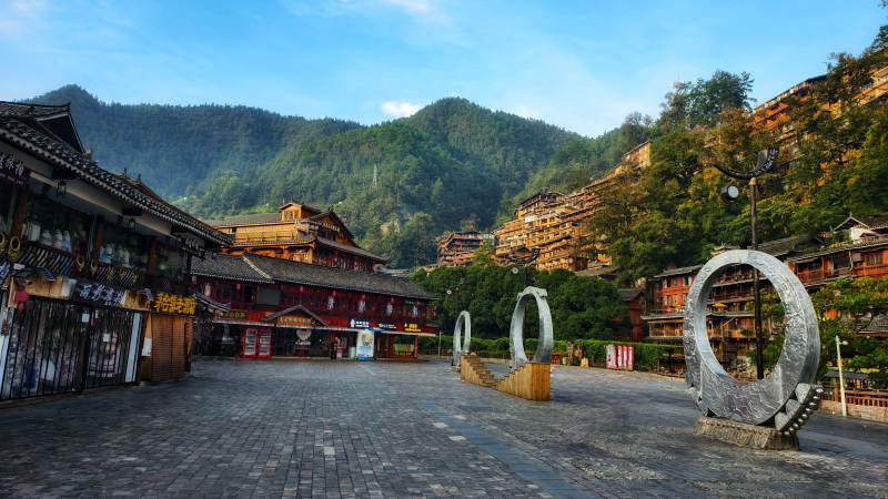 山间古寨风光（西江千户苗寨）图片